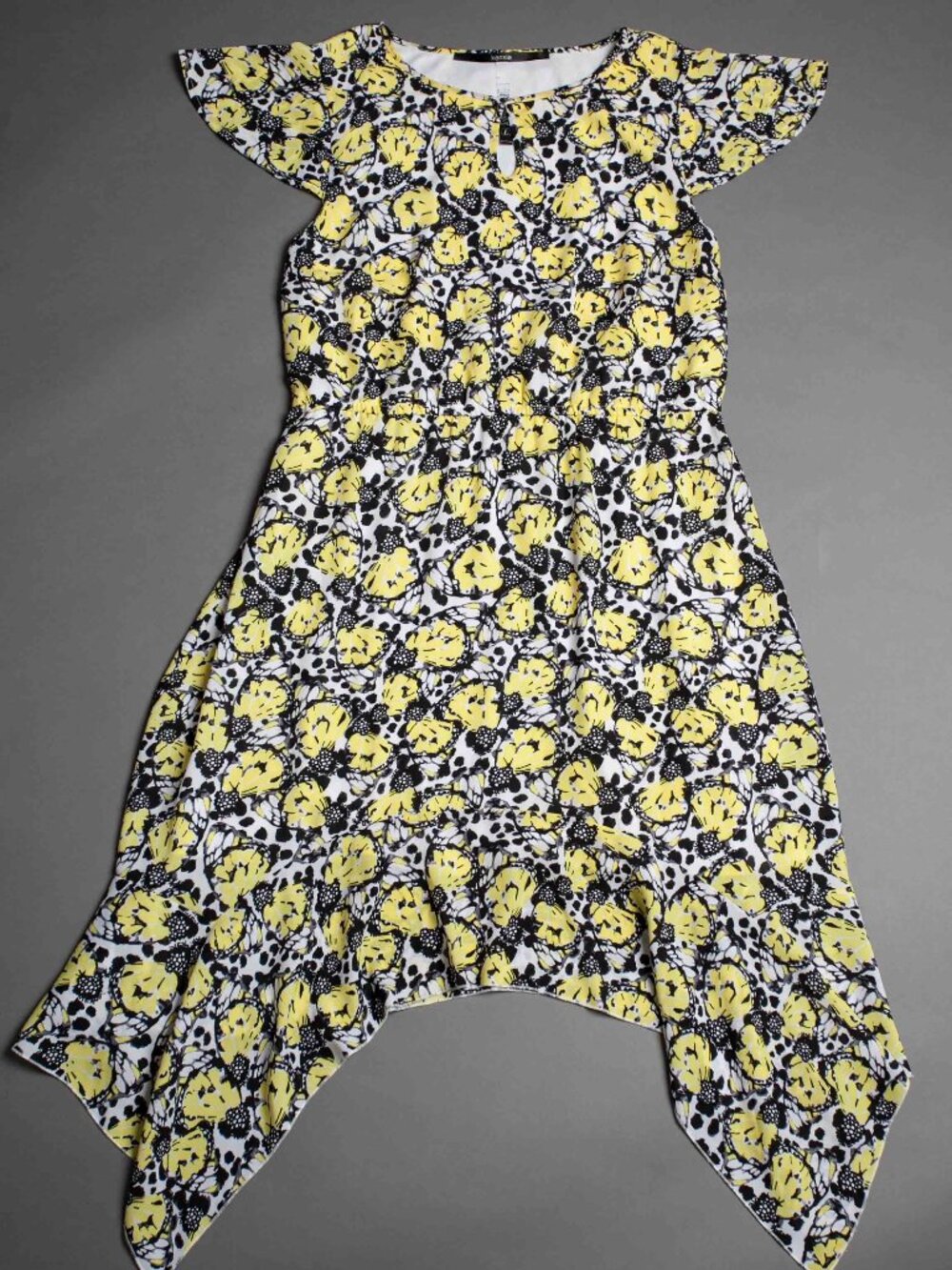 Kensie Butterfly Print Dress w/Asymmetrical Hem in Large